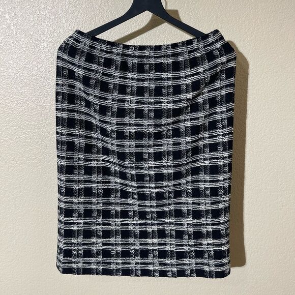 Sold  - Picture 2 of 6